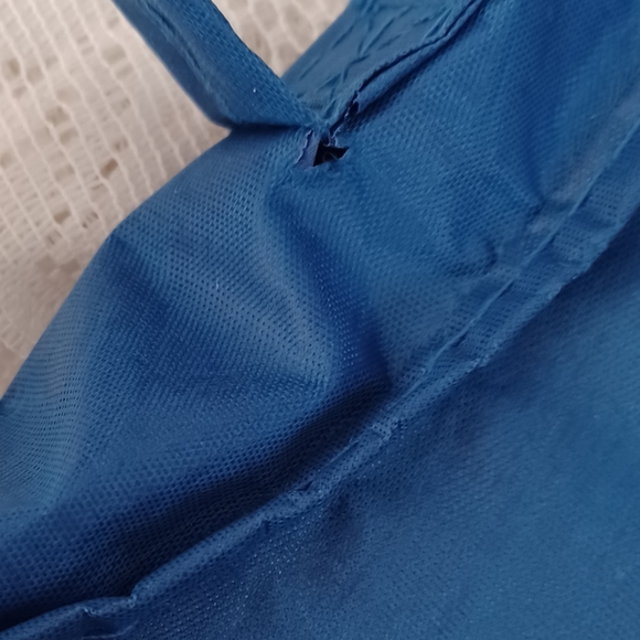 MAHALO UKULELE NO. U-30BU BLUE WITH MATCHING BLUE CARRYING BAG - Picture 14 of 15